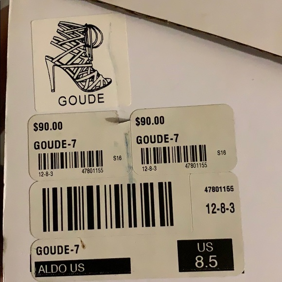 Shoes - Picture 4 of 4